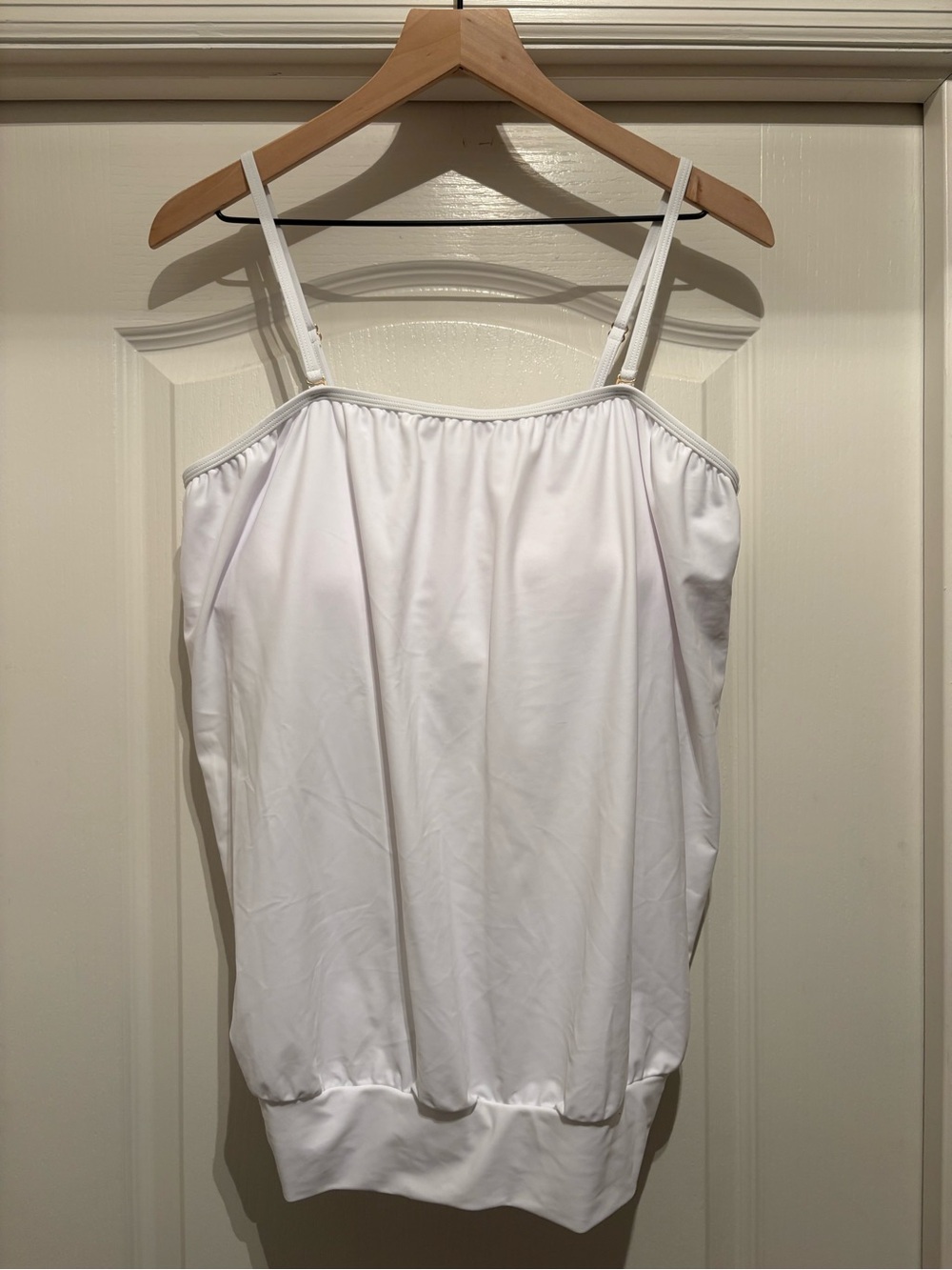 Women’s Ocean Blues white tankini top size XL NWT